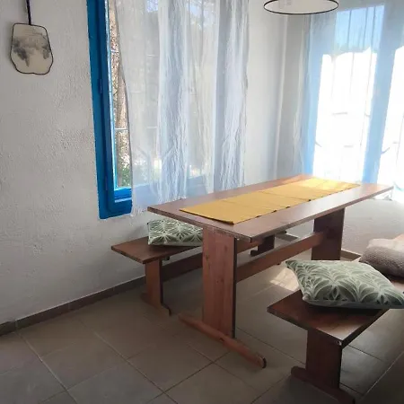 A Goeroeg Kis Haz Appartement *