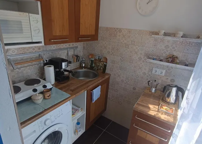 A Goeroeg Kis Haz * 韦伦采